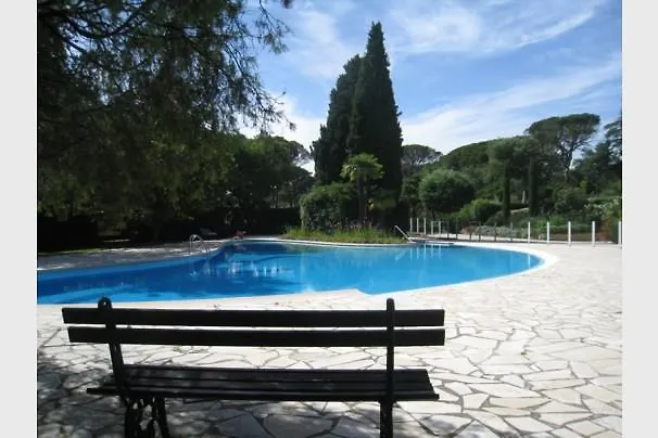 Apartment Residence Du Golf Valescure Saint-Raphael